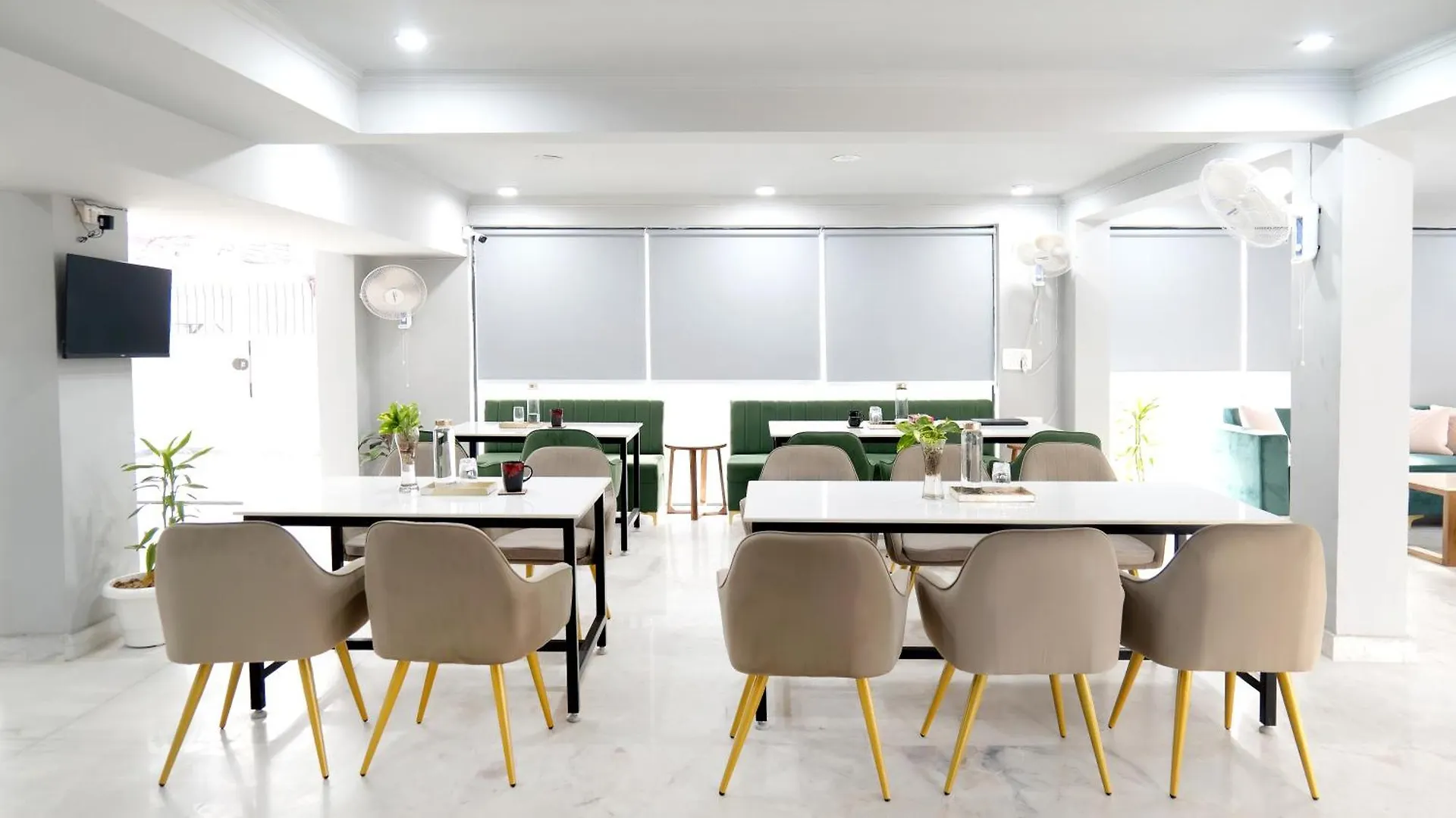 Splendor Corporate Stay Γκουργκάον Δωμάτια σε οικογενειακή κατοικία